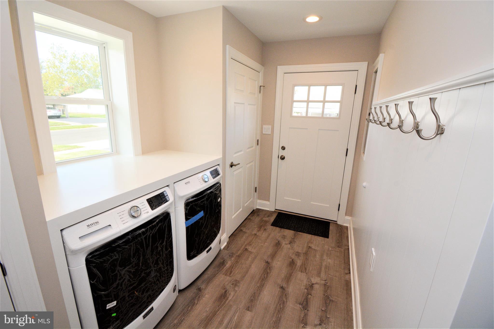 48 Gaping Rock Road Levittown, PA 19057 - Photo 10 of 21 Laundry/mudroom