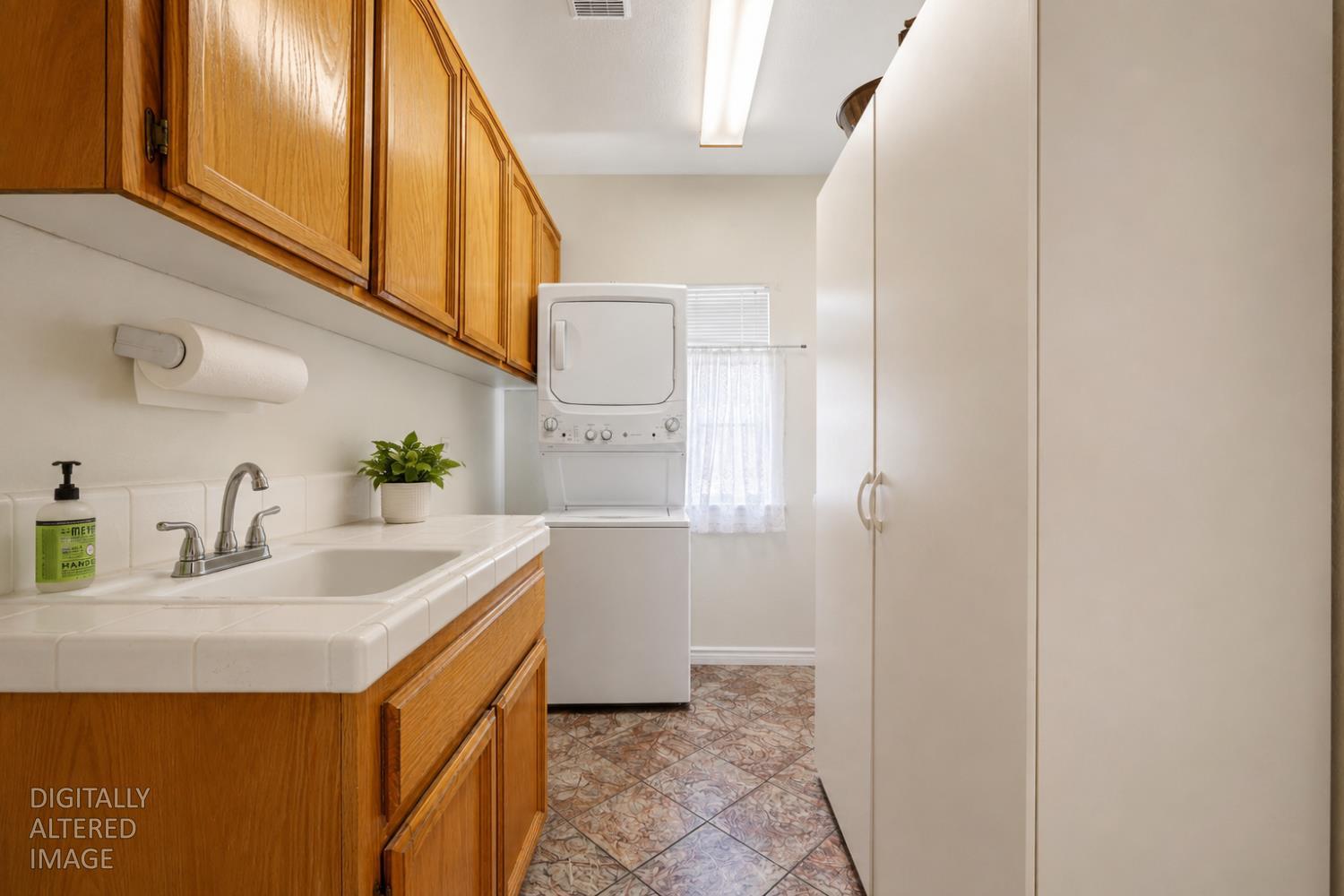 6141 Hall Lane Carmichael, CA 95608 - Photo 24 of 36
