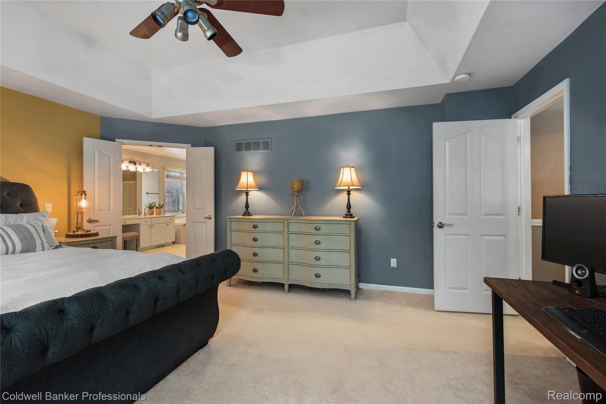 1210 Miners Run Rochester, MI 48306 - Photo 26 of 47 Look at this Master Suite