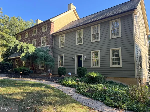 $785,000 | 673 Spring Mt Road, Schwenksville, PA 19473