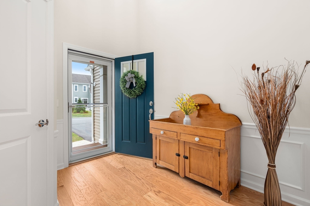 56 Shannon Way, Unit 56 Upton, MA 01568 - Photo 3 of 36