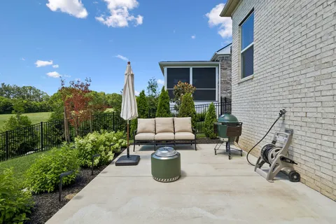 $1,235,000 | 5011 High Park Hill Drive, Arrington, TN 37014