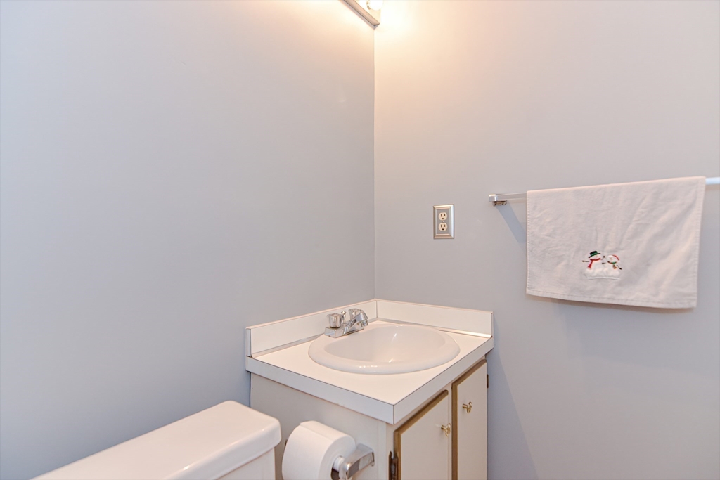 23 Tamarack Lane, Unit 23 Peabody, MA 01960 - Photo 18 of 42 a bathroom with a sink and a toilet
