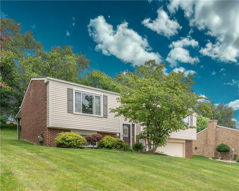 43 Dover Road Irwin, PA 15642 - Photo 2 of 22 Gallery Image 2