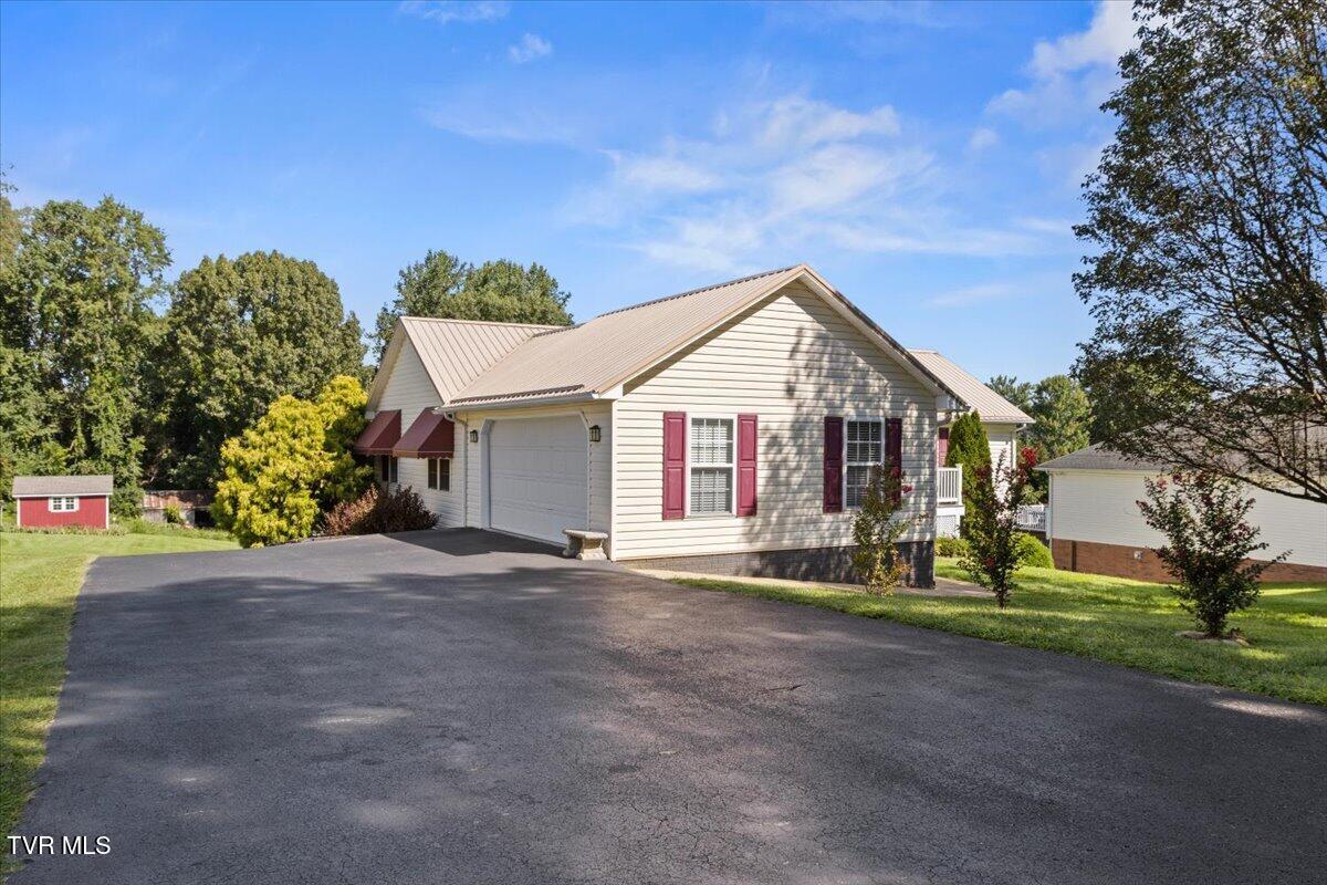 511 Headtown Road Jonesborough, TN 37659 - Photo 3 of 61 03-Front Outside