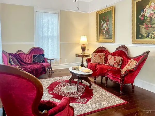 $550,000 | 516 East Main Street, Weiser, ID 83672