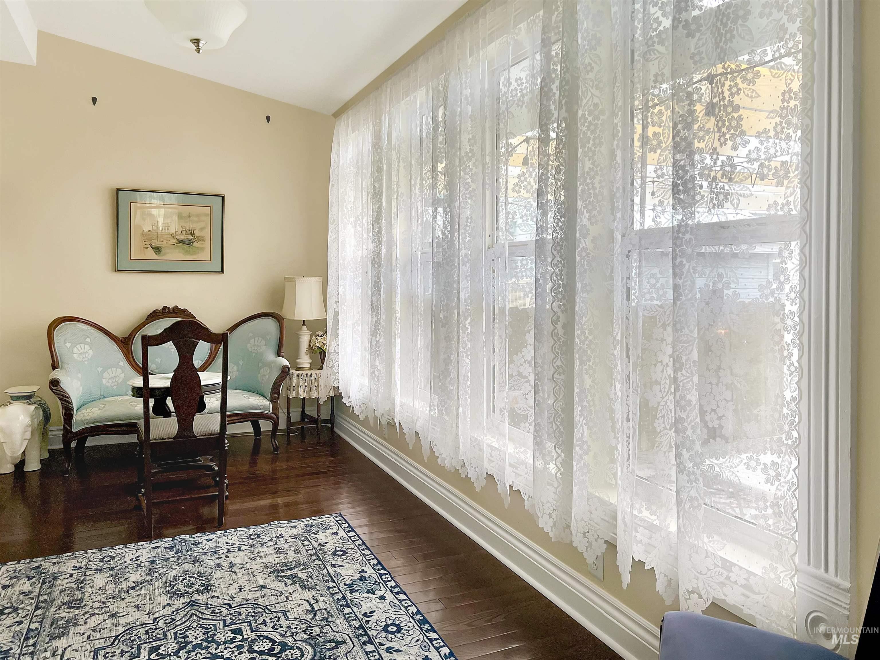 516 East Main Street Weiser, ID 83672 - Photo 15 of 50 Living area