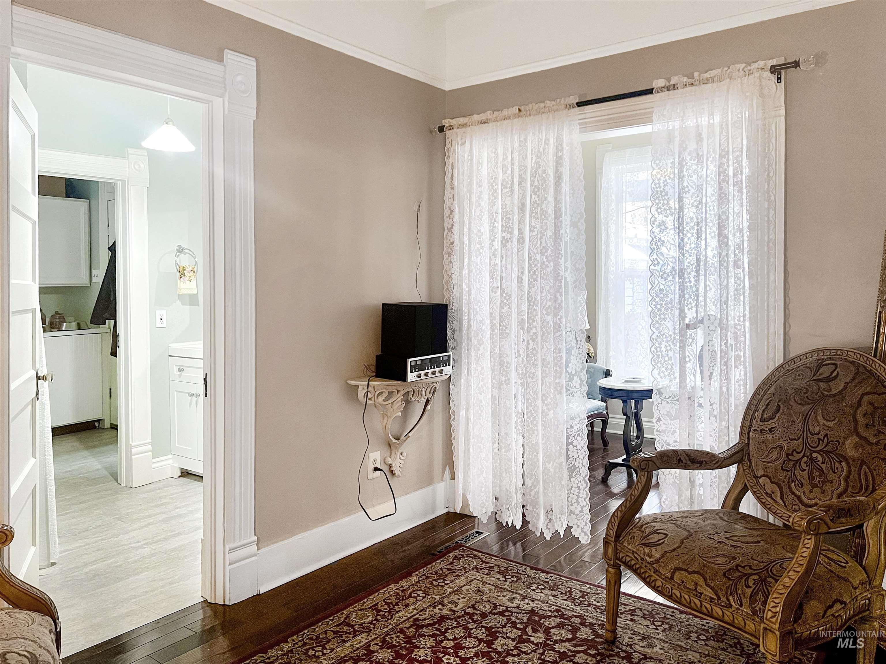 516 East Main Street Weiser, ID 83672 - Photo 27 of 50 Bedroom featuring dark wood finished floors.