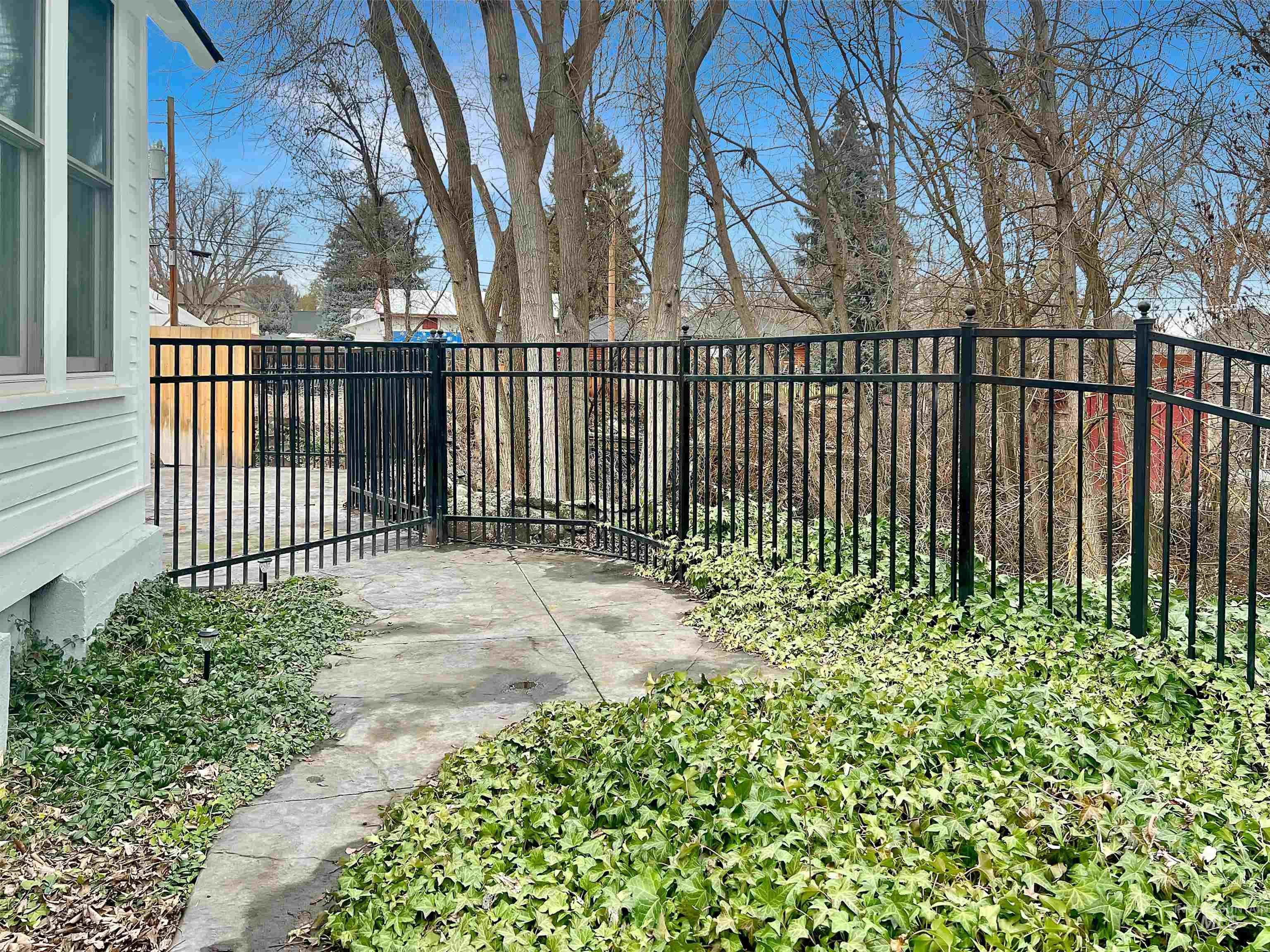 516 East Main Street Weiser, ID 83672 - Photo 42 of 50 Fenced yard