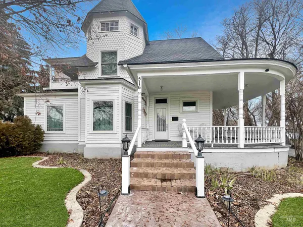 $550,000 | 516 East Main Street, Weiser, ID 83672