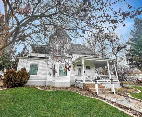 $550,000 | 516 East Main Street, Weiser, ID 83672