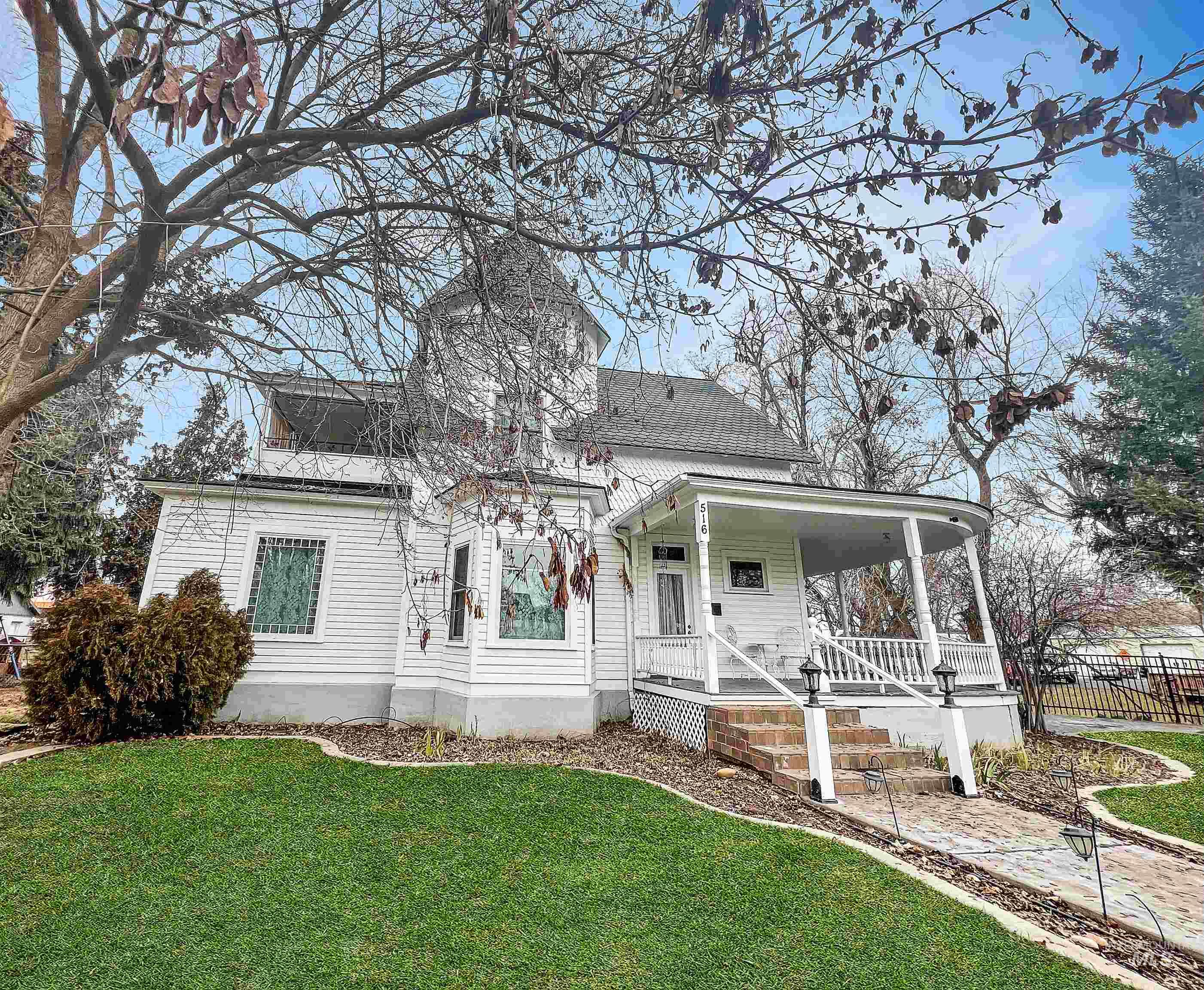 516 East Main Street Weiser, ID 83672 - Photo 7 of 50 View of front of home featuring a porch