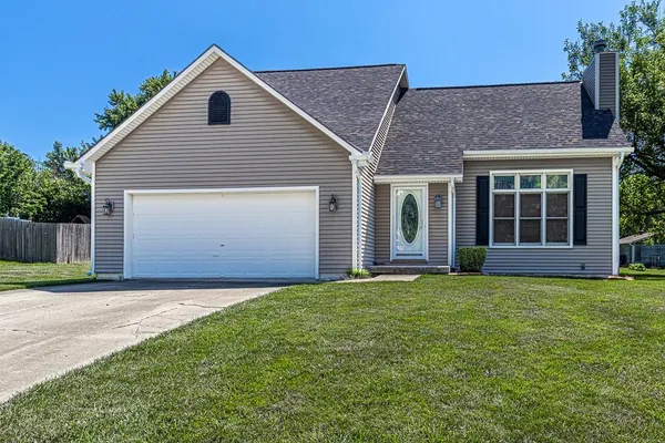 $283,900 | 605 Judith Street, Gower, MO 64454