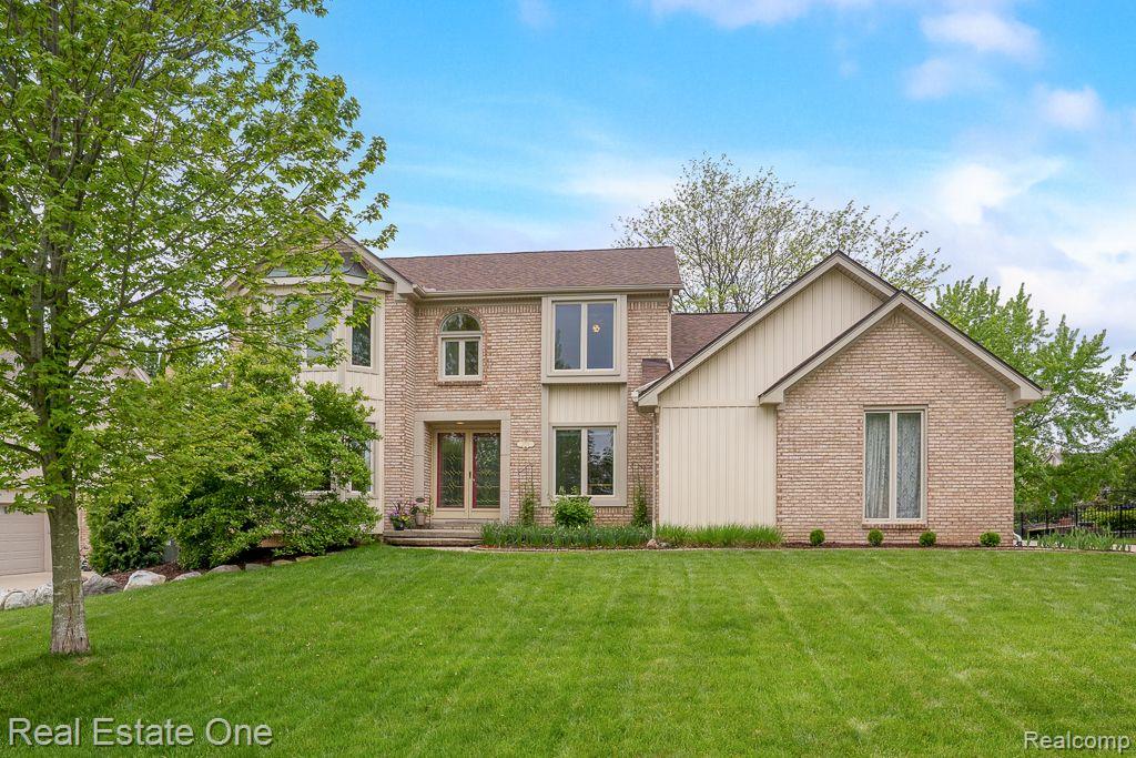 1771 Quincy Drive Rochester Hills, MI 48306 - Photo 1 of 30