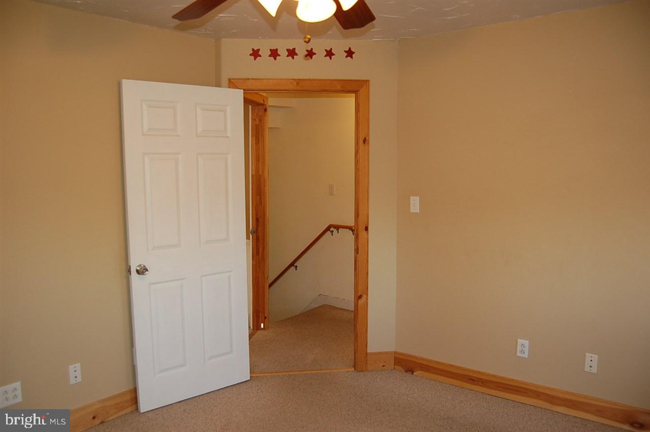 893 Greenbriar Road York, PA 17404 - Photo 14 of 28 Gallery Image 14