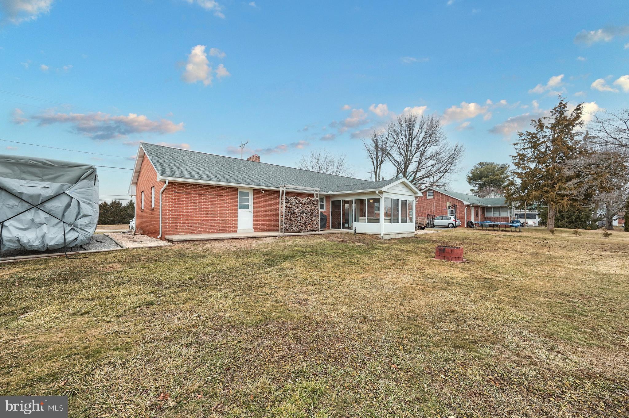 4175 Board Road Manchester, PA 17345 - Photo 6 of 34 Gallery Image 6