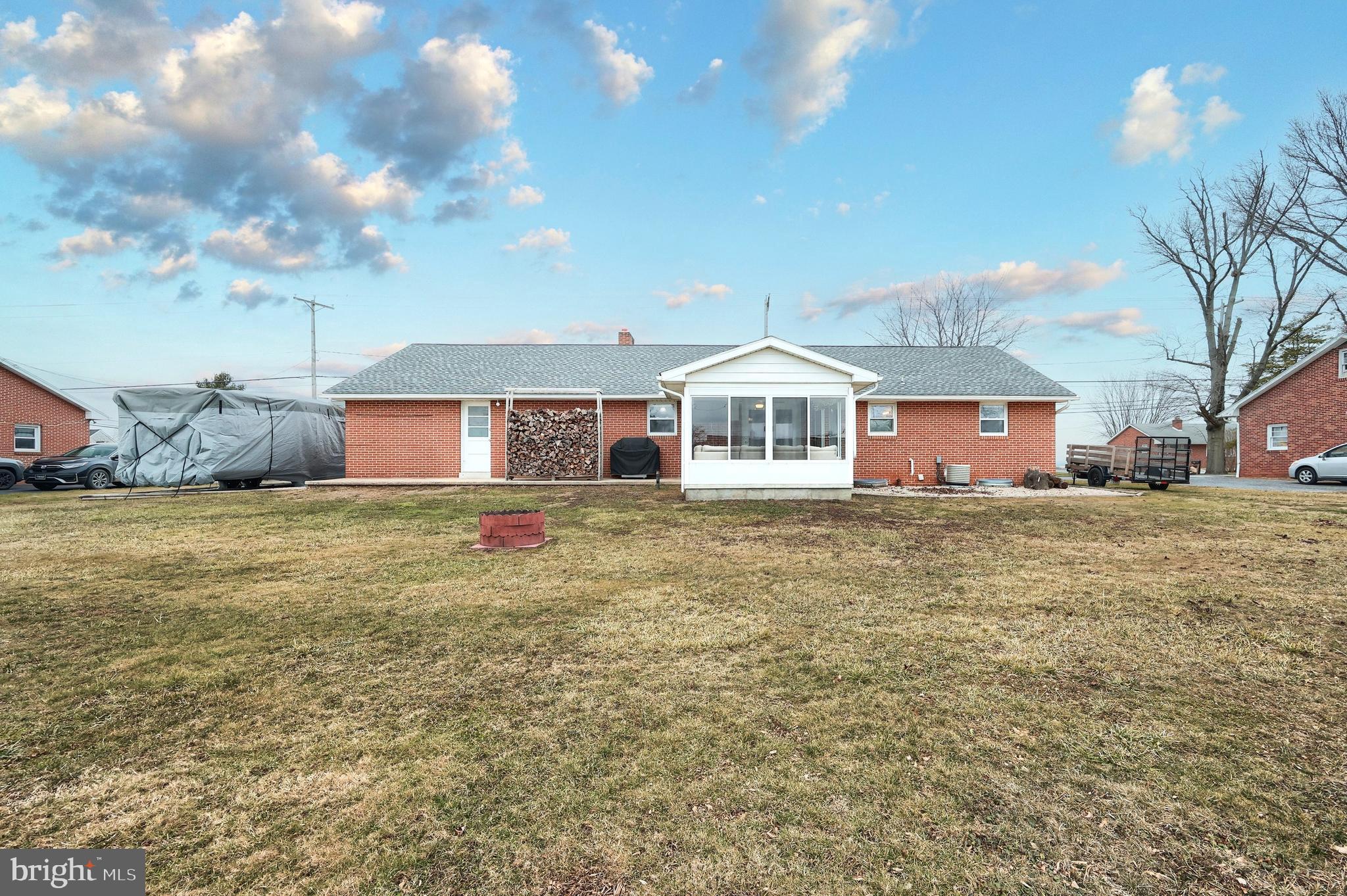 4175 Board Road Manchester, PA 17345 - Photo 7 of 34 Gallery Image 7