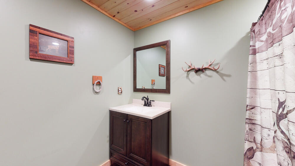 140 Oil Springs Road Winchester, KY 40391 - Photo 18 of 33 basement bathroom