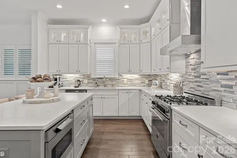 $1,075,000 | 744 Amalfi Drive, Davidson, NC 28036