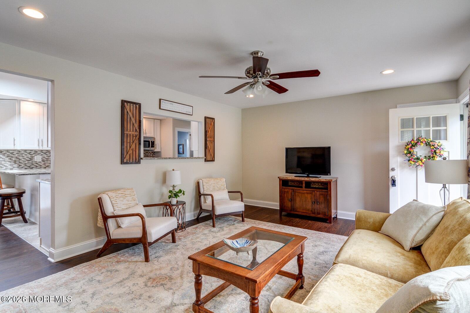 546 Nicholas Road Brick, NJ 08724 - Photo 4 of 23 LR 3 546