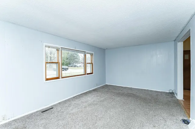 $189,900 | 107 4th Avenue Northeast, Dodge Center, MN 55927