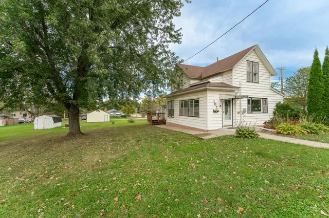 $189,900 | 107 4th Avenue Northeast, Dodge Center, MN 55927
