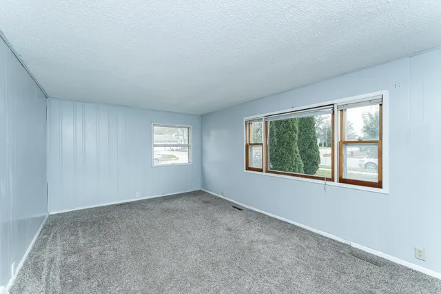 $189,900 | 107 4th Avenue Northeast, Dodge Center, MN 55927