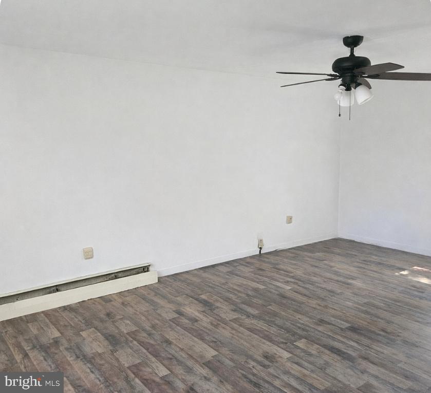 374 Manor Avenue Carneys Point, NJ 08069 - Photo 4 of 12