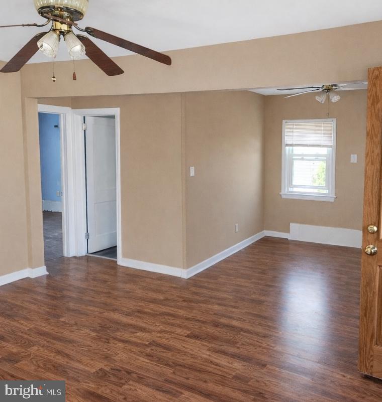 374 Manor Avenue Carneys Point, NJ 08069 - Photo 5 of 12