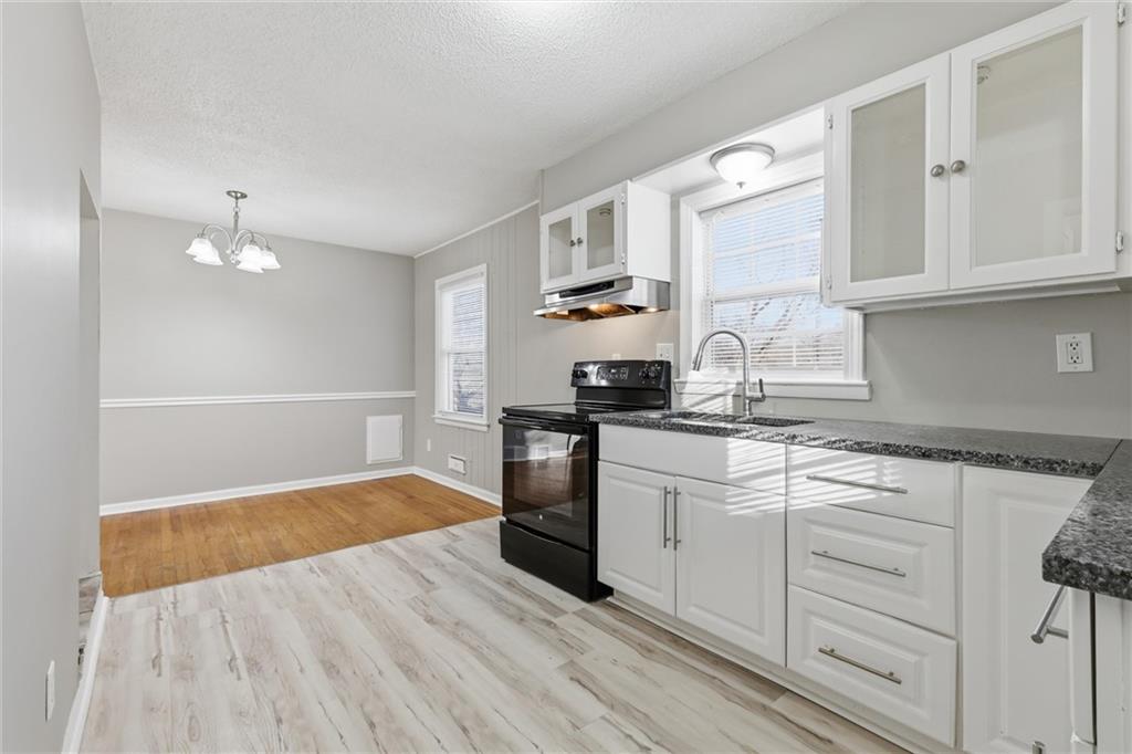 7867 James A Reed Road Kansas City, MO 64138 - Photo 10 of 30