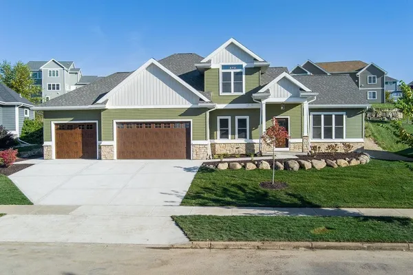 $839,900 | 1113 North Division Street, Waunakee, WI 53597