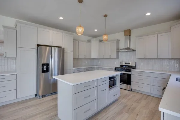 $799,900 | 1113 North Division Street, Waunakee, WI 53597