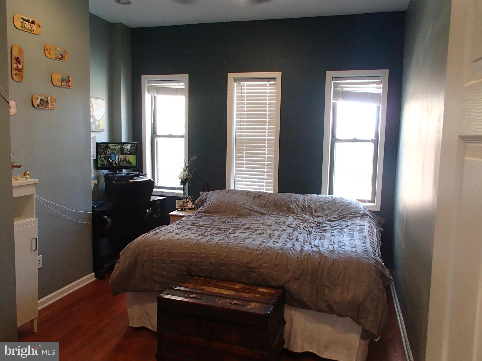 1401 Riverside Avenue Baltimore, MD 21230 - Photo 4 of 23 Bedroom