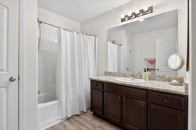 $350,000 | 1096 Sunset Avenue, Montrose, MN 55363