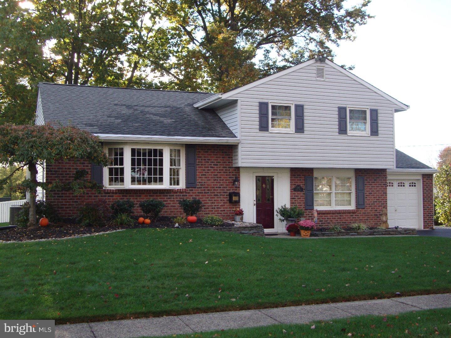 1387 Curtis Road Southampton, PA 18966 - Photo 1 of 25 Exterior Front
