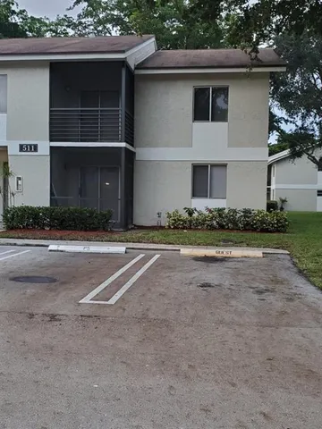 $2,300 | 511 Gardens Drive, Unit 104, Pompano Beach, FL 33069