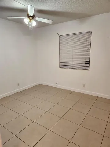 $2,300 | 511 Gardens Drive, Unit 104, Pompano Beach, FL 33069