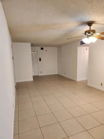 $2,300 | 511 Gardens Drive, Unit 104, Pompano Beach, FL 33069