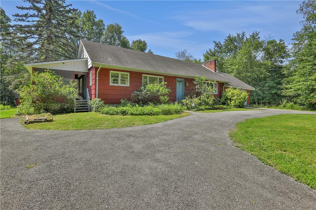 167 Lippincott Road Wallkill, NY 12589 - Photo 1 of 1 Ranch-style home featuring a front yard