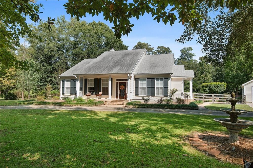 18254 Reeves Drive Covington, LA 70435 - Photo 3 of 38 Gallery Image 3