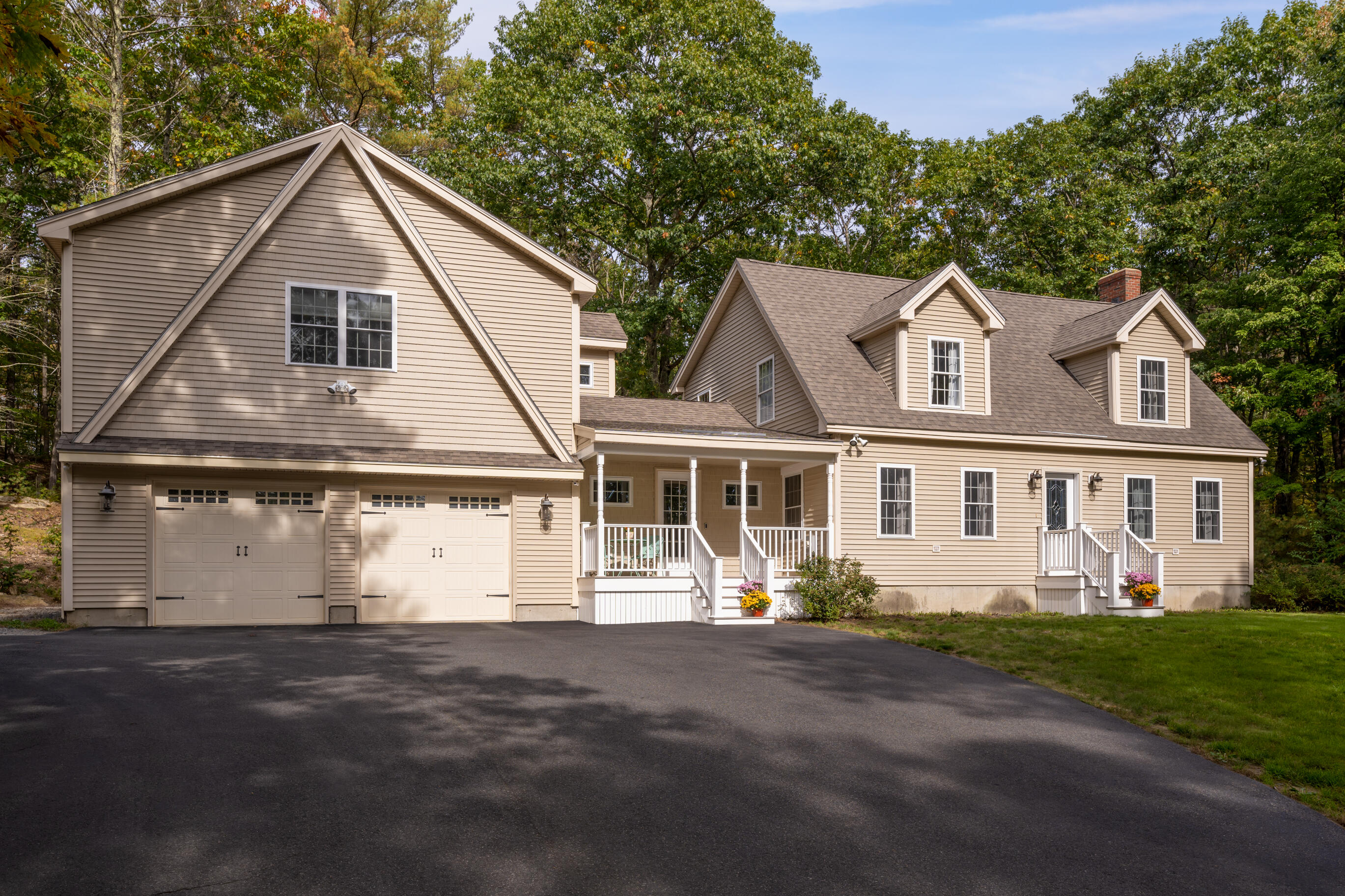 132 Clay Hill Road Cape Neddick, ME 03902 - Photo 2 of 20 2