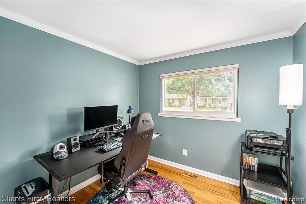 8451 Orhan Street Canton, MI 48187 - Photo 12 of 29 Gallery Image 12