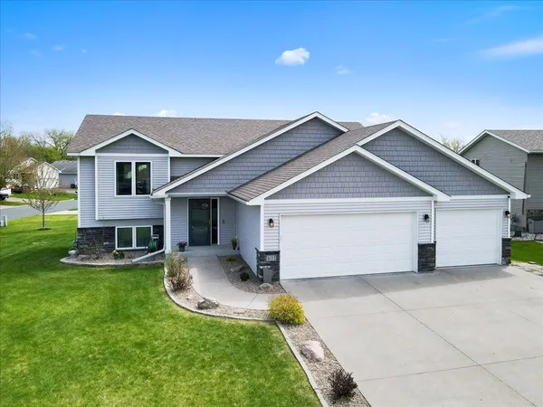 $400,000 | 401 Fischer Street Northwest, Montgomery, MN 56069