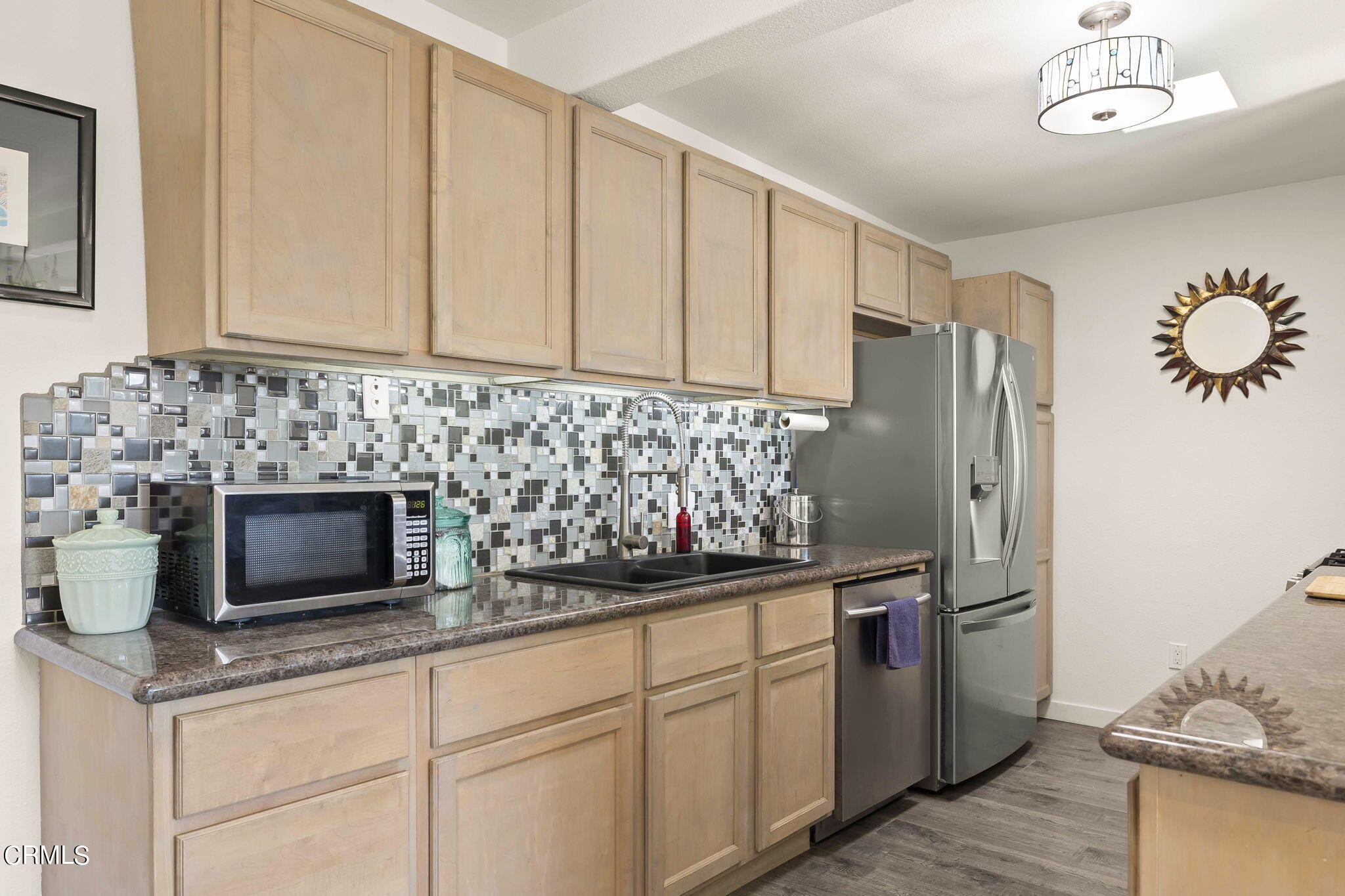 229 Rossmore Drive Oxnard, CA 93035 - Photo 12 of 54 17-web-or-mls-UpmarketMedia_229Ross-54