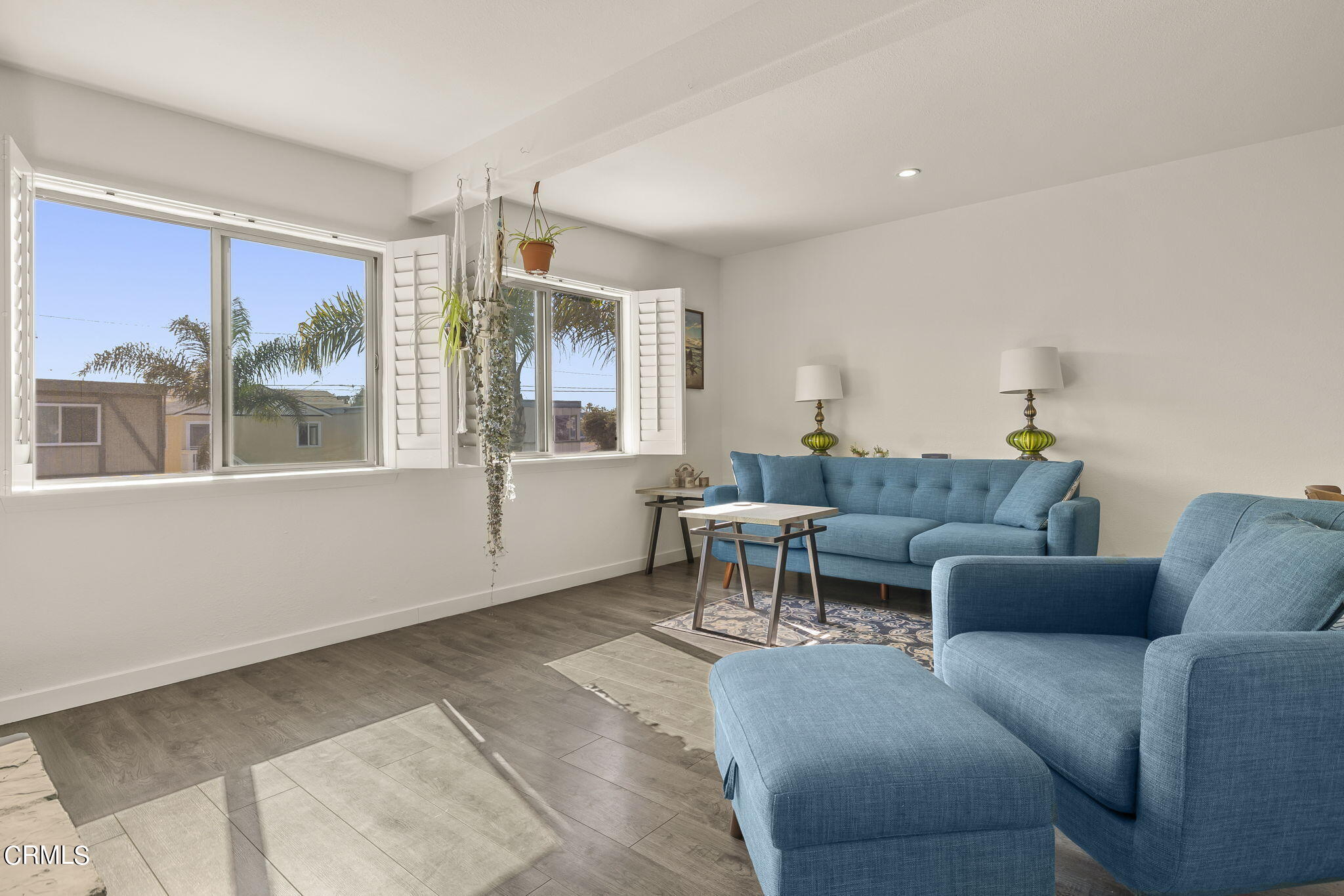 229 Rossmore Drive Oxnard, CA 93035 - Photo 20 of 54 26-web-or-mls-UpmarketMedia_229Ross-75