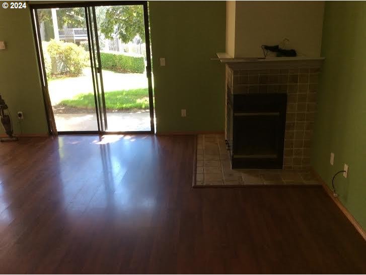 86 Kingsgate Road, Unit E102 Lake Oswego, OR 97035 - Photo 2 of 5 Gallery Image 2