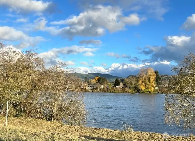 $275,000 | 1508 River Road, Longview, WA 98632