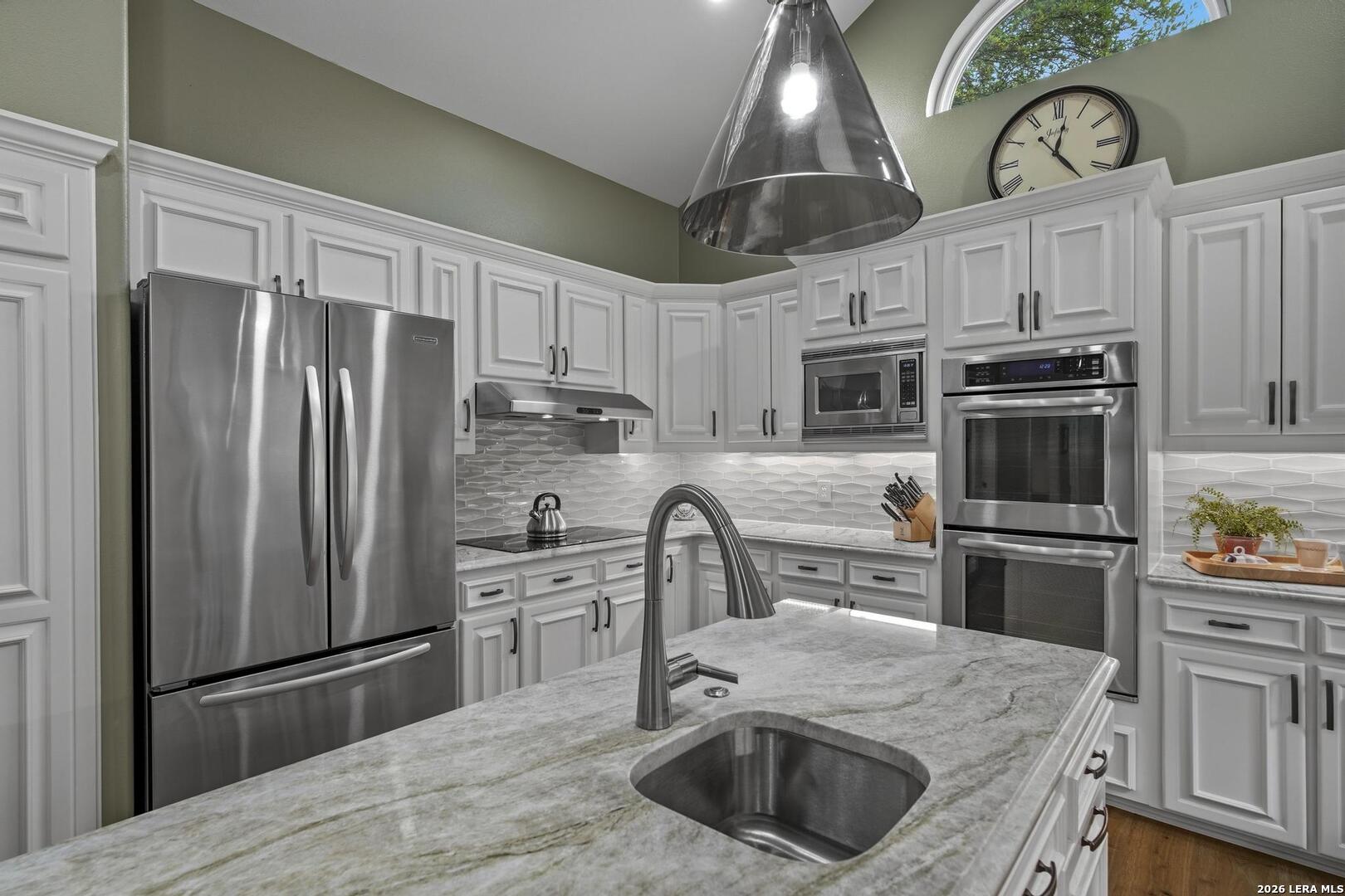 29253 Seabiscuit Drive Fair Oaks Ranch, TX 78015 - Photo 13 of 38
