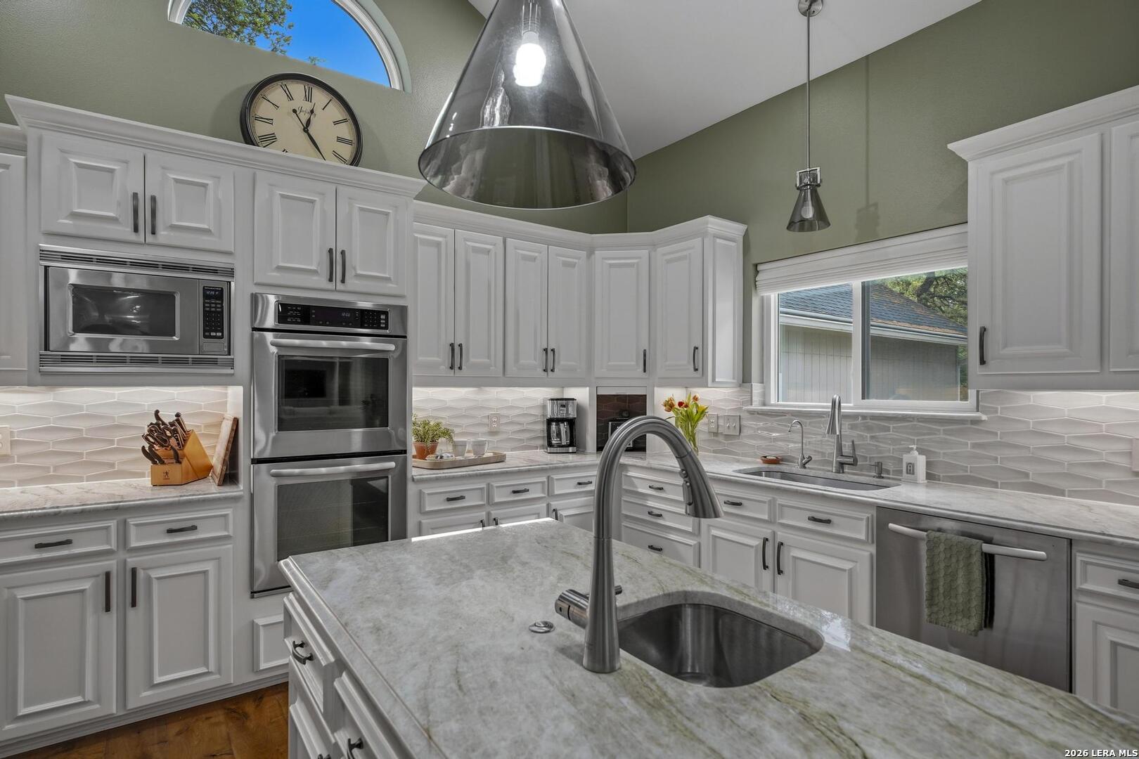 29253 Seabiscuit Drive Fair Oaks Ranch, TX 78015 - Photo 14 of 38