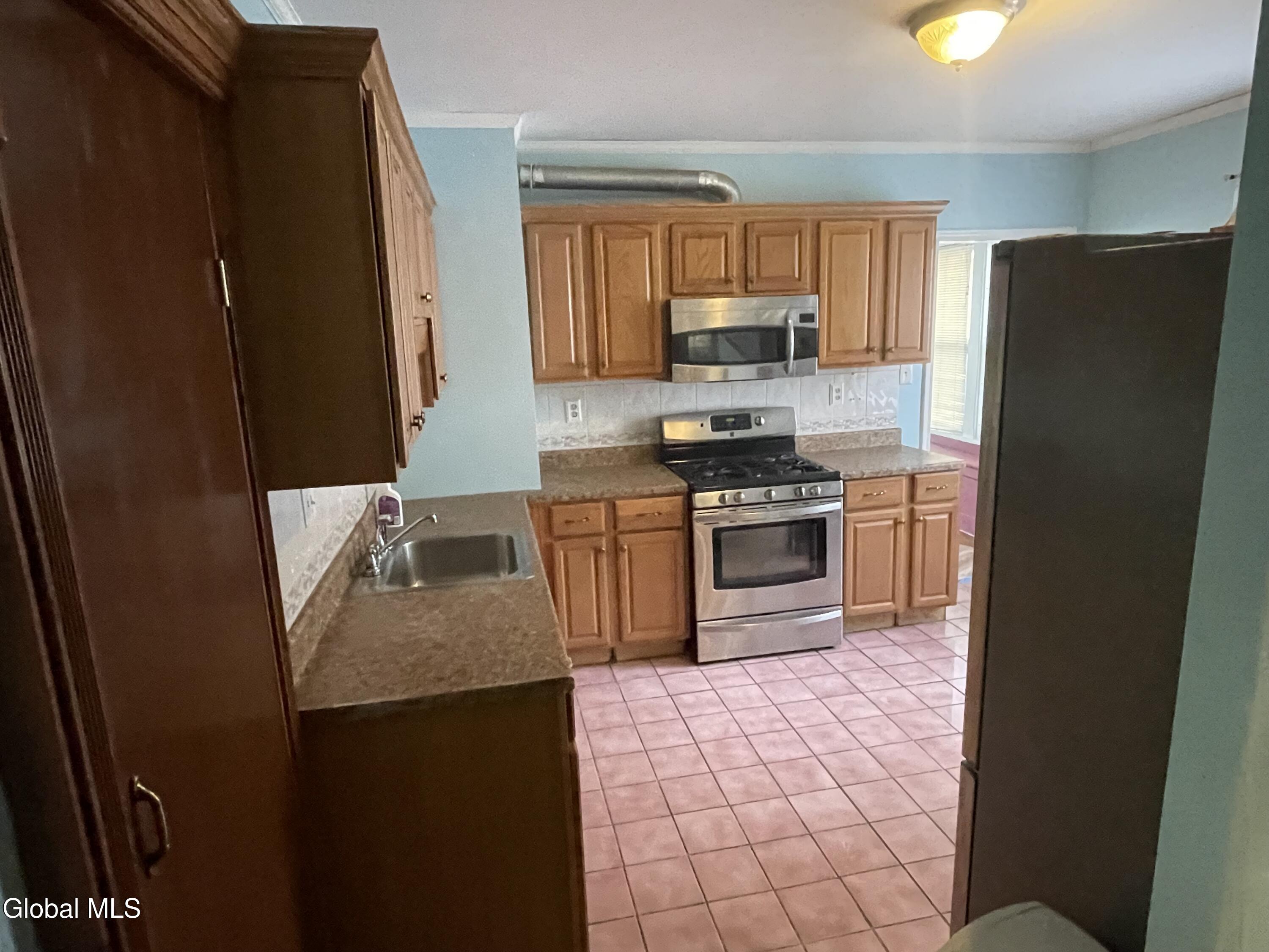 1328 Dewitt Street Schenectady, NY 12303 - Photo 11 of 50 IMG_0450